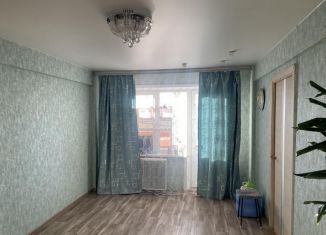 Продаю 3-ком. квартиру, 60 м2, Чита, улица Гагарина, 11