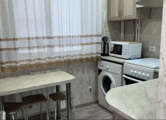 2-комнатная квартира в аренду, 48 м2, Каменск-Шахтинский, улица Щаденко, 48