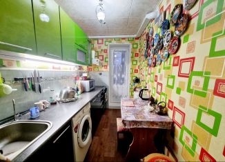 Продается 3-комнатная квартира, 74.1 м2, Каменск-Шахтинский, улица Островского, 55Ак2