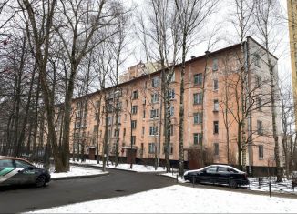 Продам четырехкомнатную квартиру, 49 м2, Санкт-Петербург, улица Лёни Голикова, 27к5, метро Ленинский проспект