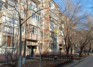 Продажа 2-ком. квартиры, 43.2 м2, Астраханская область, улица Немова, 28