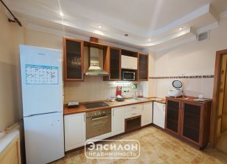 Продается 2-ком. квартира, 65 м2, Курск, Железнодорожный округ, Союзная улица, 28А