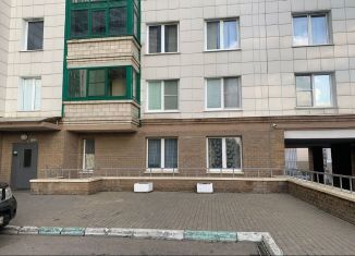 Продам 4-ком. квартиру, 98 м2, Московская область, бульвар Космонавтов, 1