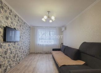 Продам 2-ком. квартиру, 53 м2, Элиста, Калачинская улица, 22Вк1