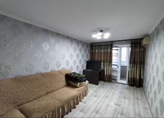 Сдается 2-ком. квартира, 50 м2, Оренбург, улица Чкалова, 26/1