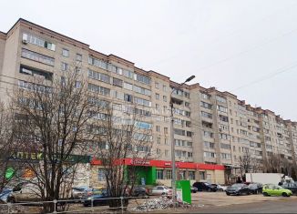 Продам трехкомнатную квартиру, 60.9 м2, Дедовск, улица Победы, 1