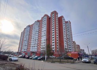 Продам 2-ком. квартиру, 64.3 м2, Серпухов, Московское шоссе, 49