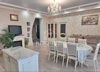 Продам 3-комнатную квартиру, 90 м2, Ессентуки, Интернациональная улица, 35