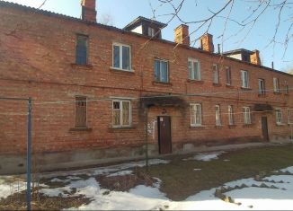 Продается трехкомнатная квартира, 56 м2, Смоленск, улица Черняховского, 26Б