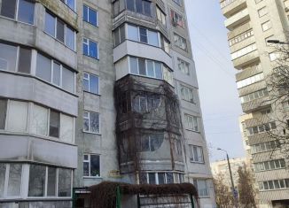 Продажа трехкомнатной квартиры, 71 м2, Керчь, улица Генерала Петрова