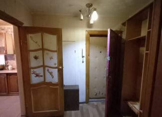 Продается 2-ком. квартира, 52 м2, Серпухов, Осенняя улица, 5