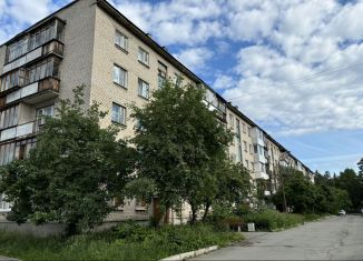 Продается 2-ком. квартира, 44 м2, Свердловская область, улица Победы, 32Б