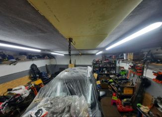 Продаю гараж, 30 м2, Малоярославец, Калужская улица, 46