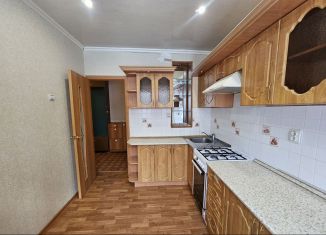 Продам 3-комнатную квартиру, 61 м2, Курск, улица Константина Воробьёва, 21