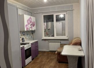 Сдам 1-ком. квартиру, 34 м2, Кувандык, улица Мичурина, 4