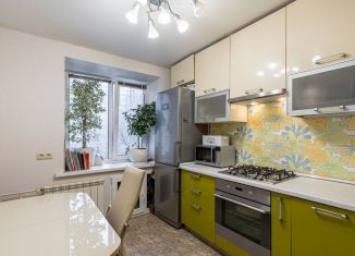 Продается 3-ком. квартира, 64 м2, Казань, улица Вишневского, 49