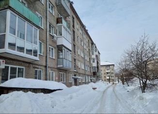 Сдам 3-ком. квартиру, 45 м2, Алтайский край, Молодёжная улица, 37