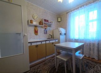 Сдам 2-комнатную квартиру, 50 м2, Череповец, улица Наседкина, 12