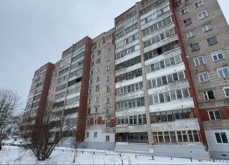 Продается двухкомнатная квартира, 49.3 м2, Киров, Московская улица