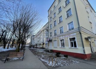 Продаю 1-комнатную квартиру, 30 м2, Смоленск, проспект Гагарина, 14/2