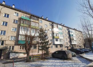 Продаю 2-комнатную квартиру, 44 м2, Абакан, улица Кошурникова, 9