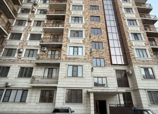 Продается квартира со свободной планировкой, 48 м2, Дагестан, улица Абубакарова, 106к3