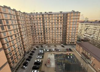 Продается 2-комнатная квартира, 51 м2, Махачкала, улица Абубакарова, 112