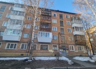 Сдается в аренду комната, 10.5 м2, Екатеринбург, улица Избирателей, 44, метро Проспект Космонавтов