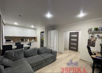 Продаю 3-ком. квартиру, 69.8 м2, Крымск, Адагумская улица, 141