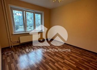 Продам 1-ком. квартиру, 32 м2, Новосибирск, улица Титова, 260