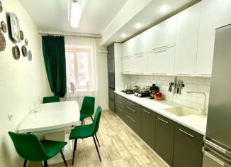 Продам трехкомнатную квартиру, 83 м2, город Семилуки, переулок Крупской, 7