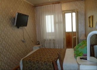 Сдам 4-комнатную квартиру, 92 м2, Астраханская область, улица Сен-Симона, 42к2