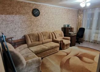 Продается двухкомнатная квартира, 58.3 м2, Володарск, улица Мичурина, 8