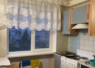 Аренда 3-комнатной квартиры, 60 м2, Санкт-Петербург, улица Коммуны, 44к1, муниципальный округ Ржевка