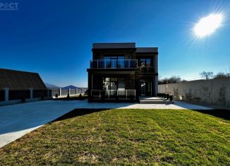 Продается дом, 170 м2, село Весёлое, улица имени Героя Советского Союза Е.К. Гараняна, 44А