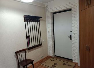 Сдается двухкомнатная квартира, 56 м2, Новочебоксарск, улица Строителей, 3к1