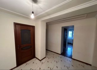 Продаю четырехкомнатную квартиру, 80.7 м2, Грозный, проспект Мохаммеда Али, 5А, 2-й микрорайон