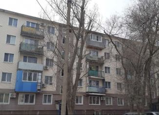 Продам двухкомнатную квартиру, 44 м2, Элиста, 2-й микрорайон, улица Юрия Клыкова