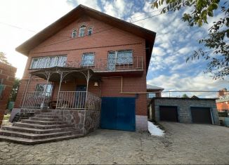 Продам дом, 283 м2, Ревда, улица Метизников, 3