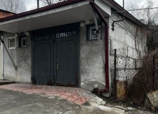 Продается гараж, 30 м2, Северная Осетия, улица Васо Абаева, 87