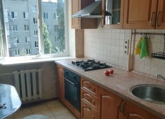 Сдаю трехкомнатную квартиру, 60 м2, Саратов, улица Рахова, 133/139, Фрунзенский район