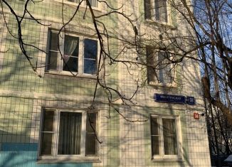 Продается 3-комнатная квартира, 50 м2, Москва, станция Локомотив, Никитинская улица, 31к1