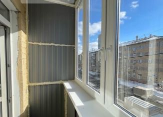 Продается 2-комнатная квартира, 40.5 м2, Челябинская область, улица Коммуны, 88