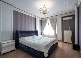 3-комнатная квартира на продажу, 107.2 м2, Краснодар, Комсомольская улица, 4