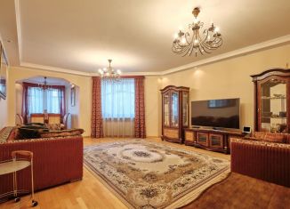 Продается 4-комнатная квартира, 145 м2, Красноярск, улица Марковского, 19, Центральный район