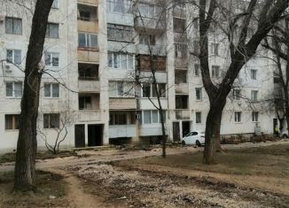 Продам трехкомнатную квартиру, 65.5 м2, Армянск, микрорайон имени Генерала Корявко, 24