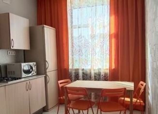 Сдам 2-комнатную квартиру, 60 м2, Екатеринбург, улица Свердлова, 25, Железнодорожный район