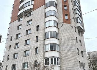 Продам трехкомнатную квартиру, 100 м2, Смоленская область, улица Кирова, 28А