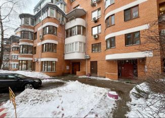Продается двухкомнатная квартира, 40 м2, Москва, Старокачаловская улица, 14, метро Лесопарковая