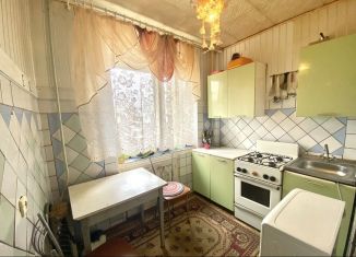 Продается трехкомнатная квартира, 60 м2, Ленинградская область, 4-й микрорайон, 26